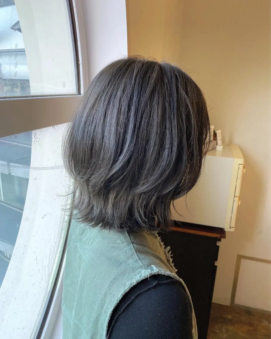 ミディアム カラー ブリーチ グレージュ ブリーチなしカラー NAKAHARA TSUKUSHIのヘアスタイル