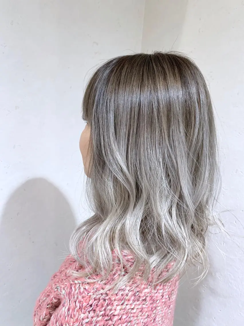セミロング カラー パーマ ヘアアレンジ グラデーションカラー グレージュ ヘアカラー トリートメント 縮毛矯正/美髪 髪質改善/石田幸輔のヘアスタイル