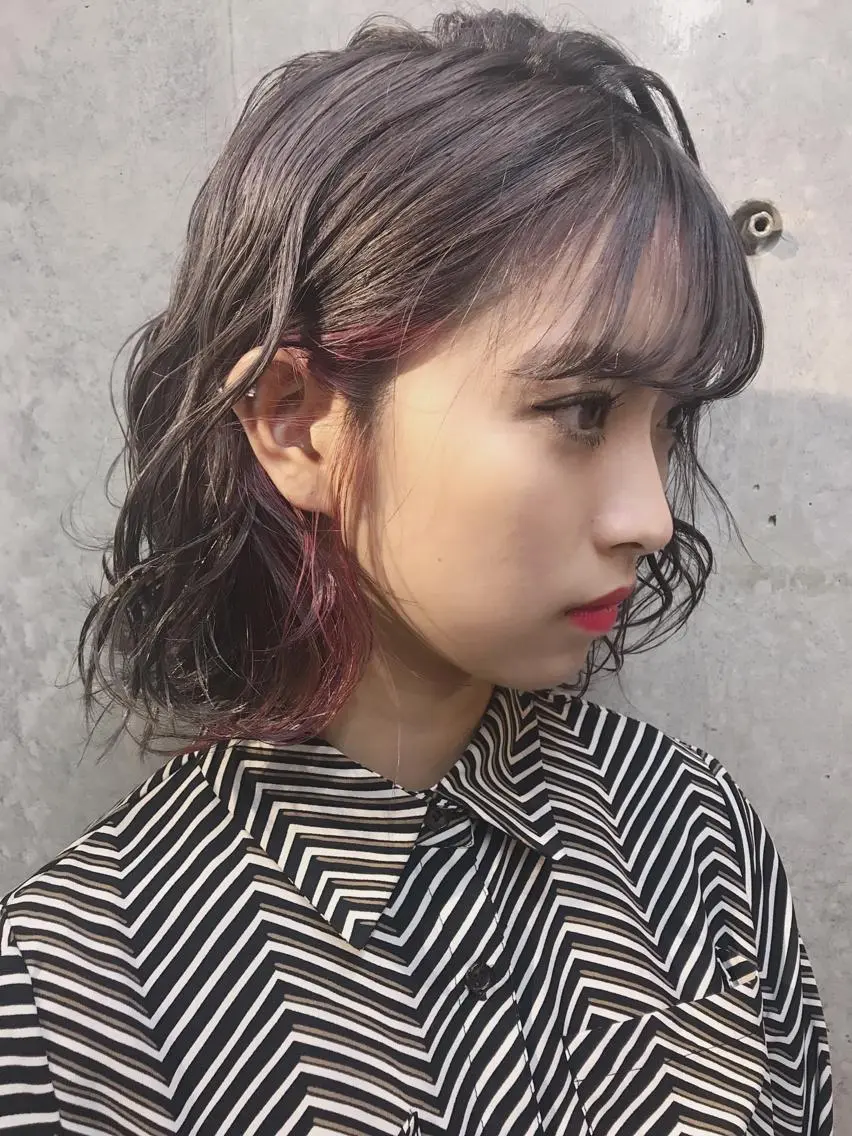 ミディアム カラー インナーカラー 及川 光のヘアスタイル
