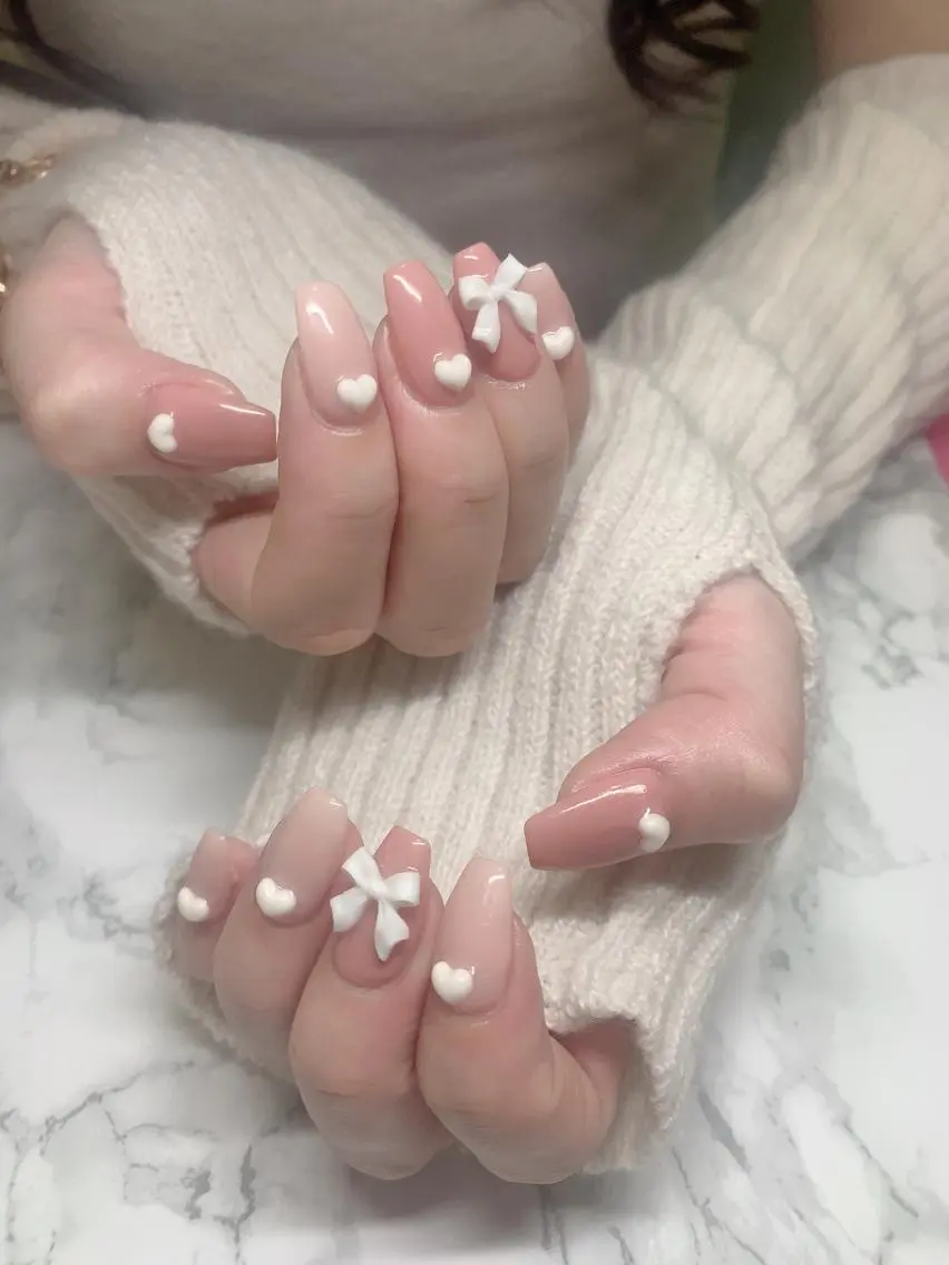 ネイル ハンドネイル はな💎ネイル ワンホン、長さ出しのネイルデザイン