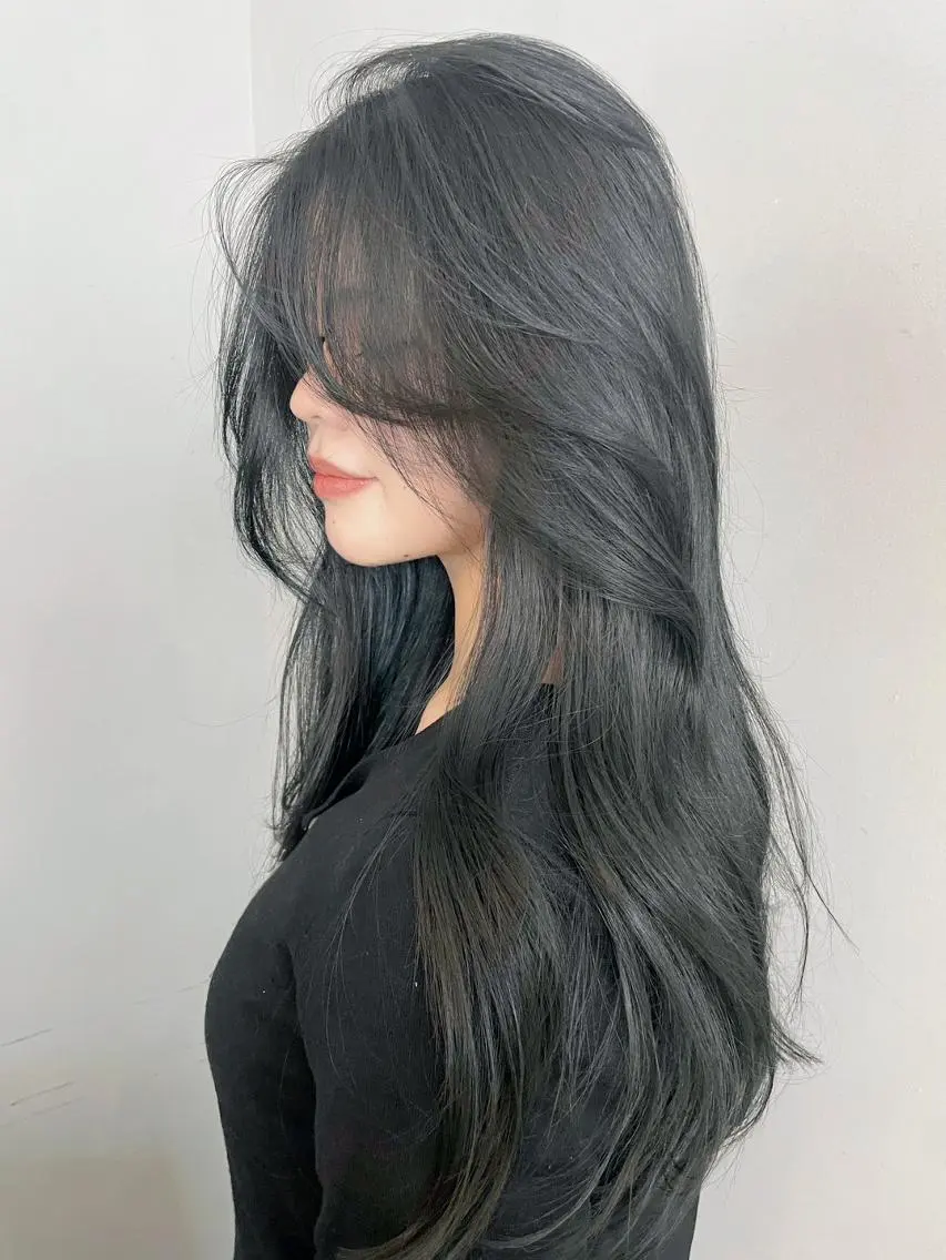 カラー パーマ ヘアアレンジ ネイビーカラー カット ヘアカラー トリートメント ITbyALBUM 浦和店のヘアスタイル
