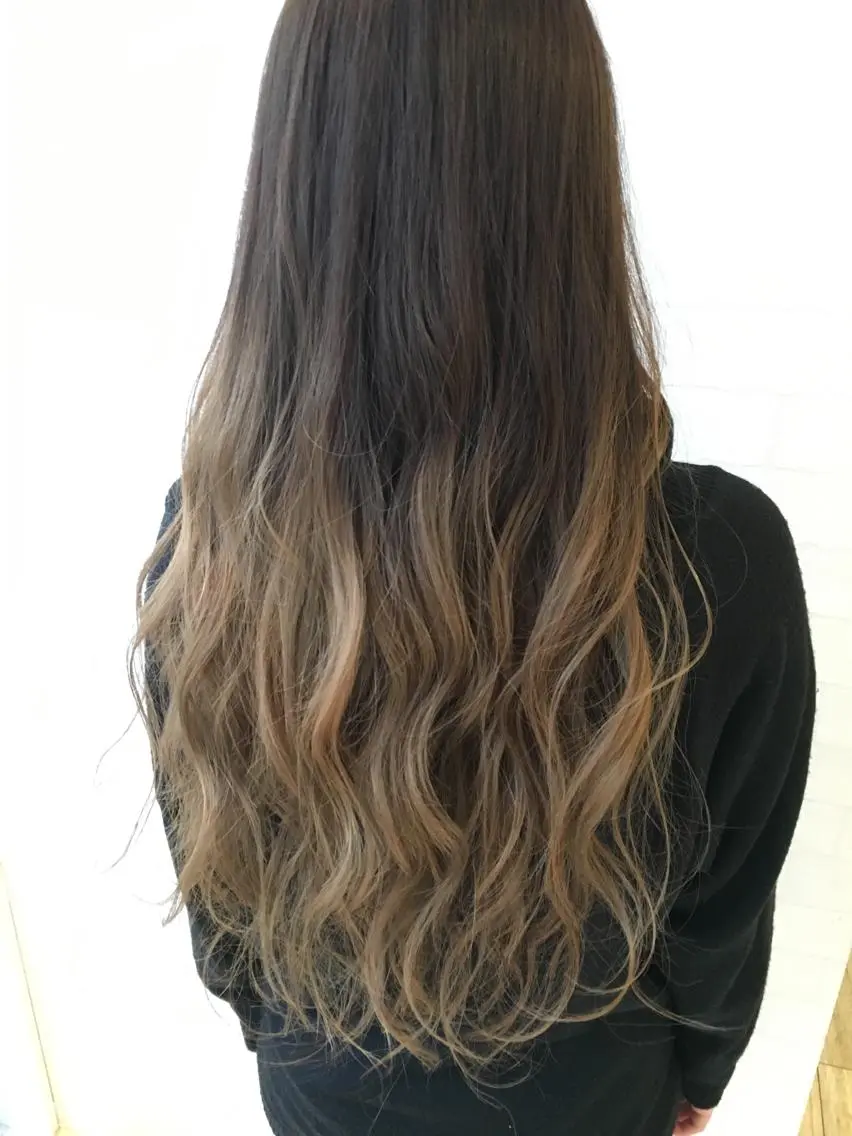 セミロング ヘアカラー 小夏の⭐️ パパです⭐️のヘアスタイル