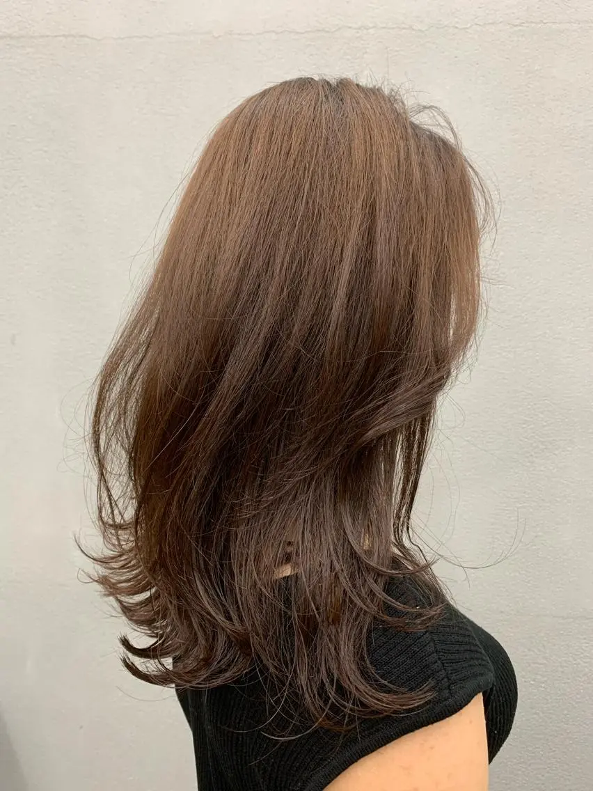 セミロング 亀田 泰生のヘアスタイル