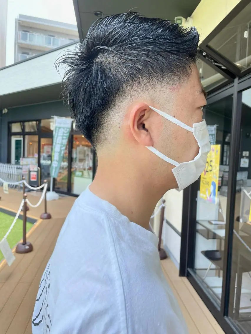 ショート メンズ フェードカット スキンフェード メンズヘア特化 崎田 成人のヘアスタイル