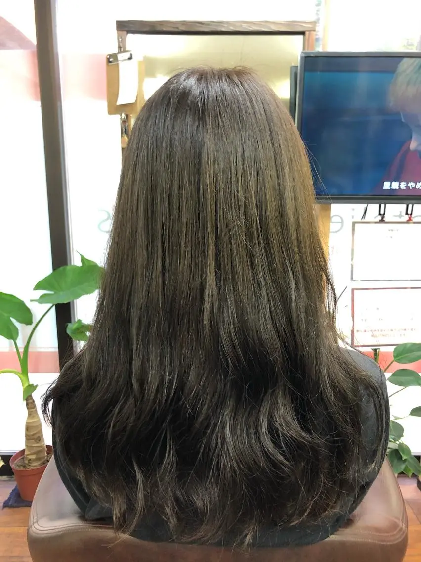 ロング キセ ワカナのヘアスタイル