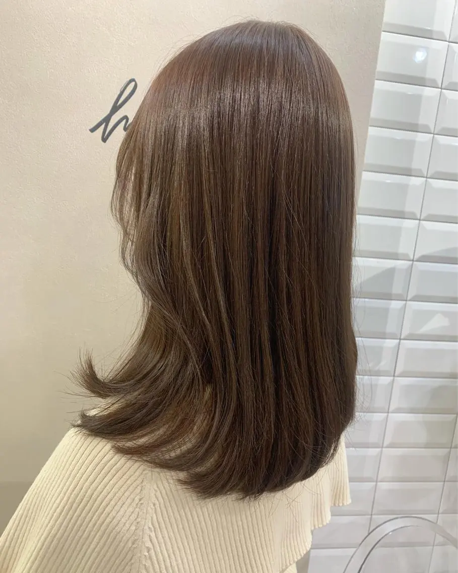 ロング カラー 透明感カラー グレージュ hubhair レイヤー/透明感のヘアスタイル