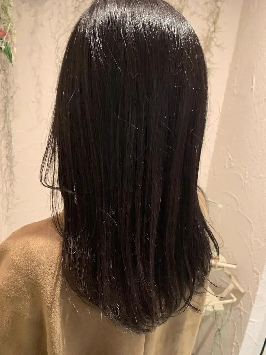 セミロング カラー 柔らかいヘア/ 東徳嶺 みくのヘアスタイル