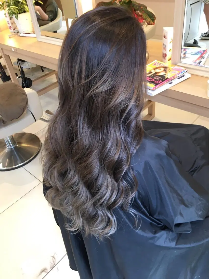 ロング カラー グラデーションカラー ハイライトカラー オレンジ 外国人風カラー ハイライト 小田原NO1 美容師 飯田飛翔のヘアスタイル