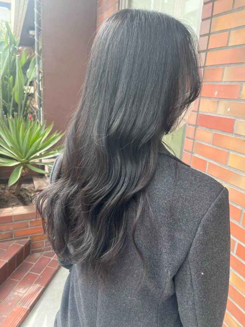 カラー 菅 野のヘアスタイル