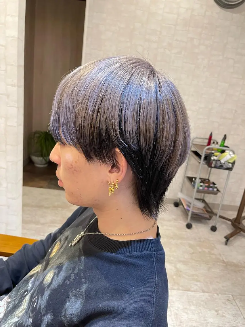 ショート ツートーンカラー ウルフカット カット ヘアカラー 🍭透明感カラー 志賀拓海🍬🌈のヘアスタイル