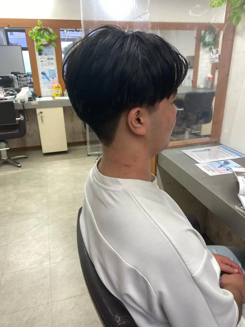 メンズ ブリーチカラー🫧 森　凪沙のヘアスタイル