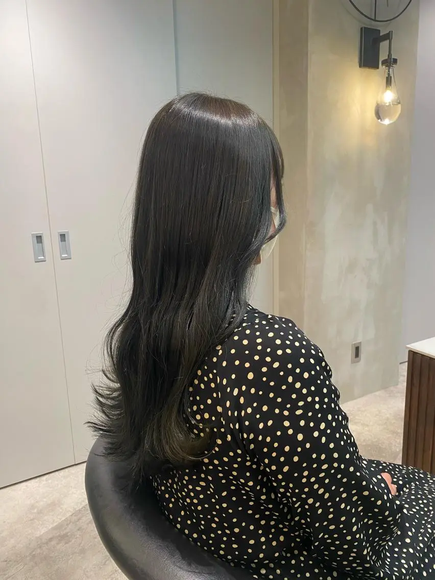 ロング カラー オリーブカラー 木代成 陽太のヘアスタイル