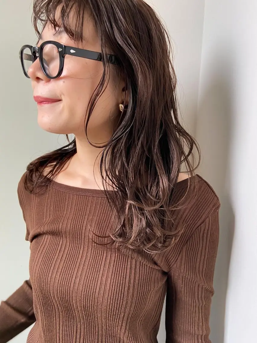 ロング カラー アッシュ ベージュカラー 透明感カラー ココアベージュ ハイライトカラー カット ヘアカラー トリートメント 岡本康平/ボブ/ブリ ーチ/酸性ストレートのヘアスタイル