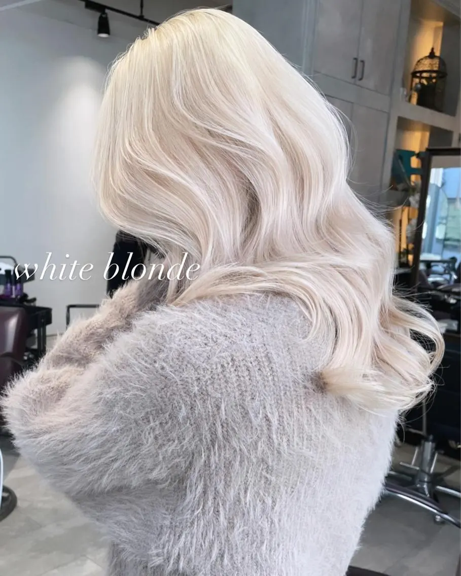 ロング カラー カット ヘアカラー トリートメント ヘアセット 💜ハイトーン💛 マジカルかいちゃんのヘアスタイル