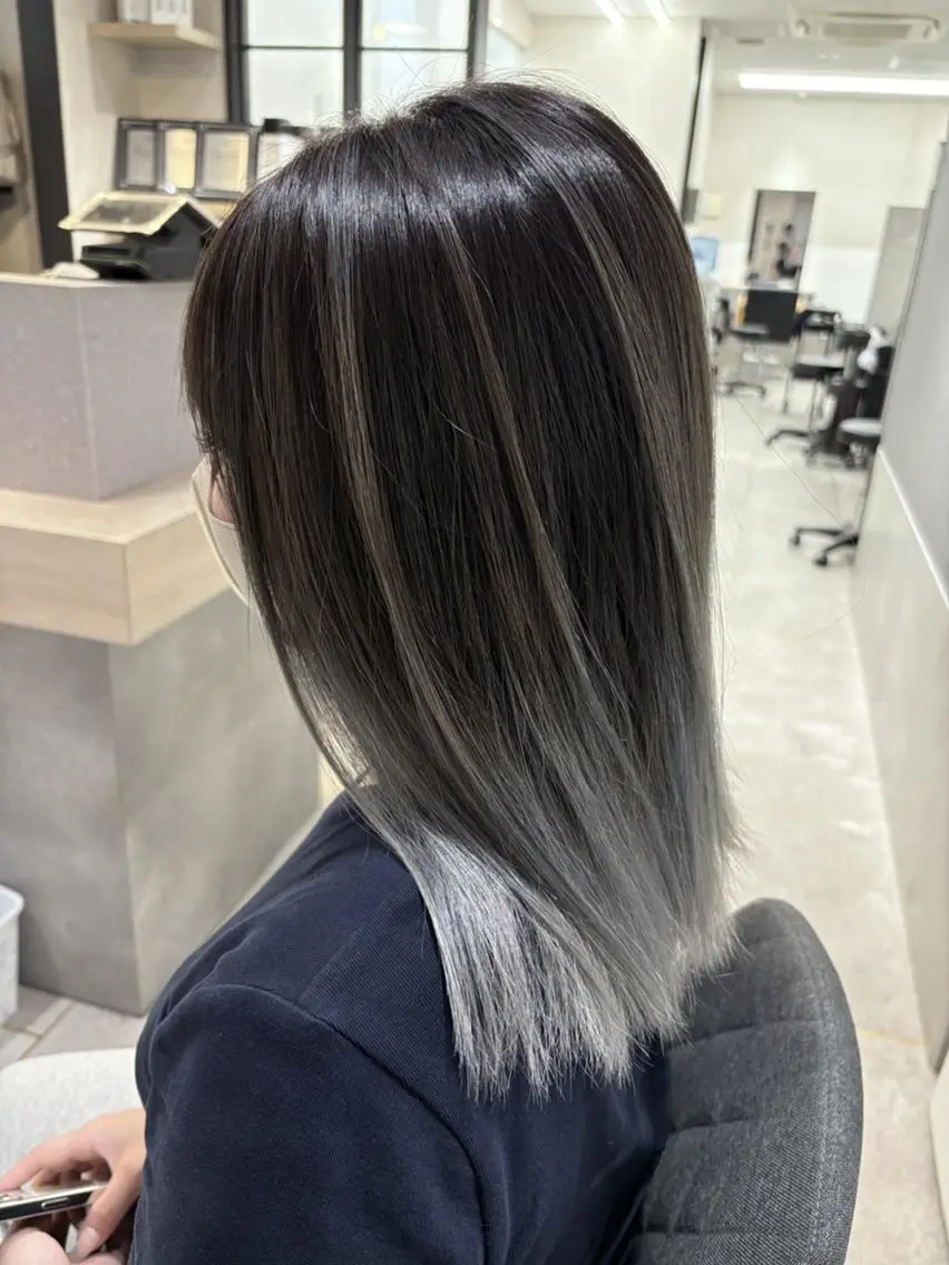 ミディアム カラー ヘアカラー トリートメント lafit ラフィット 下大利のヘアスタイル