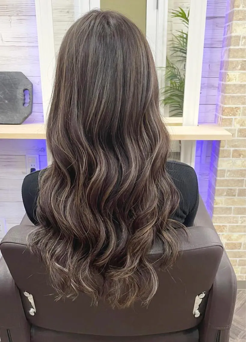 ミディアム カラー ヘアアレンジ ハイライトカラー ハイライト ヘアカラー トリートメント 枝毛カット&髪質改善 満足NO.1岡しゃんのヘアスタイル