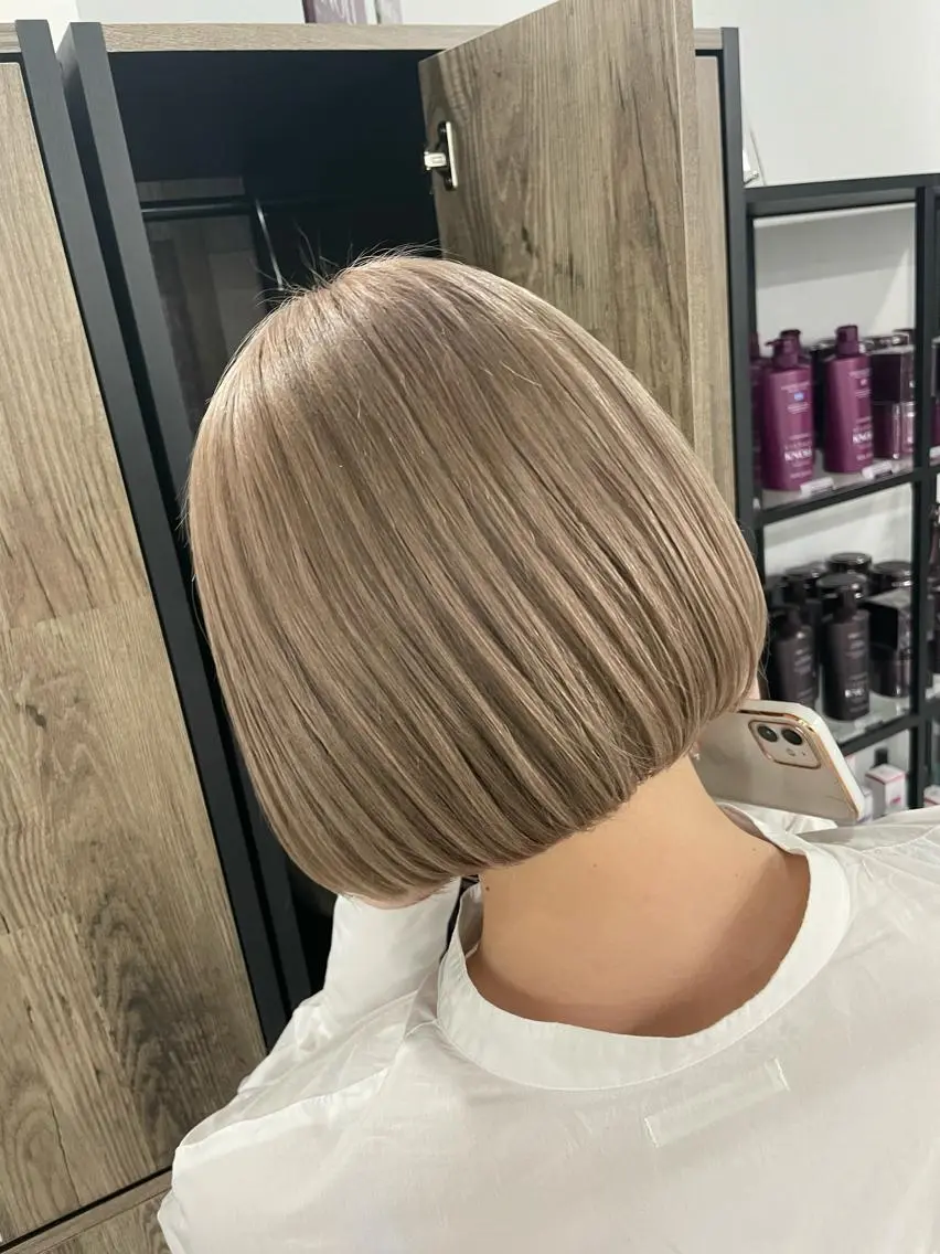 ショート カラー パーマ ヘアアレンジ メンズ キッズ ネイル マツエク・マツパ アイブロウ カット 🐺ウルフ×ハイトー ン🖤Yukinoのヘアスタイル