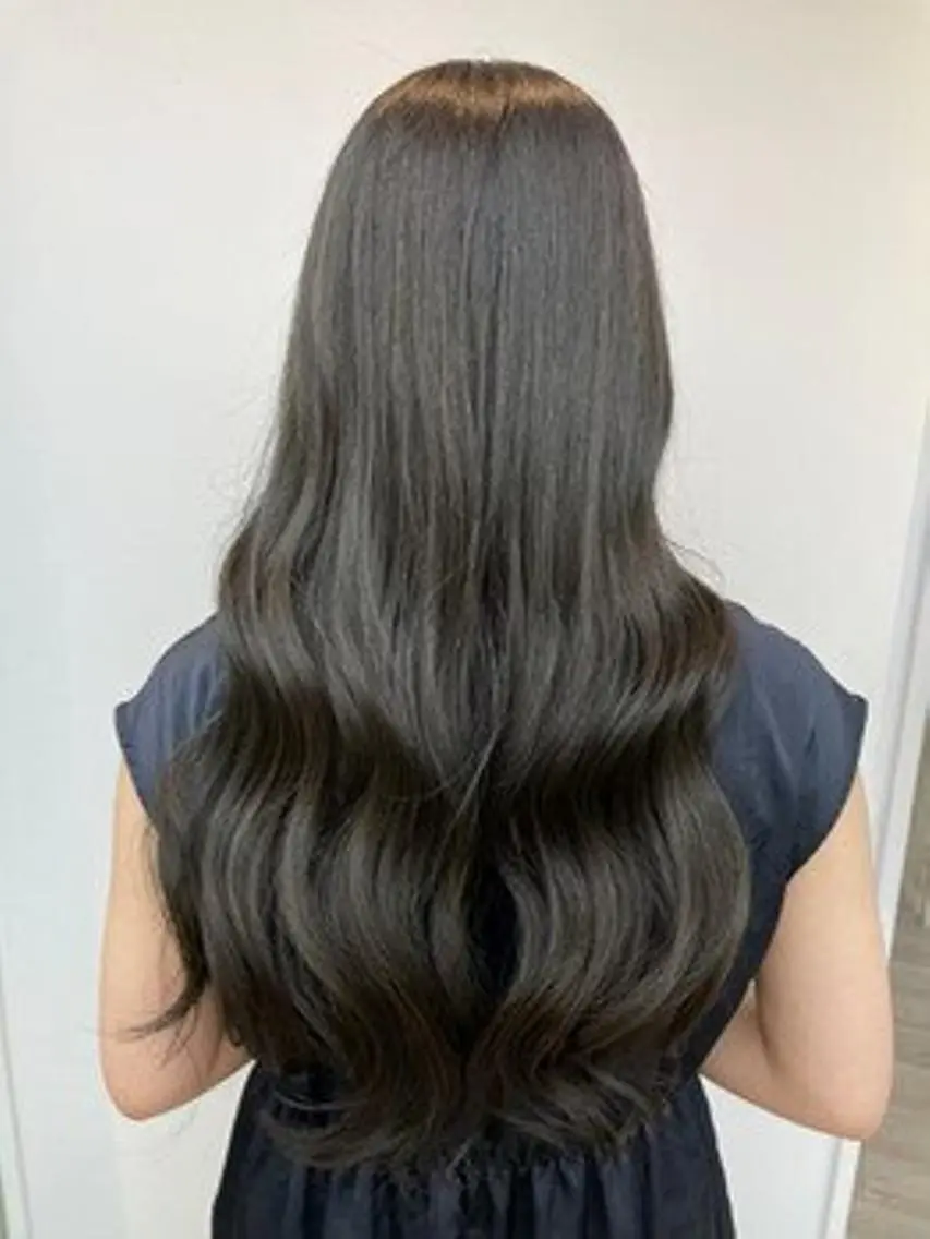 ミディアム カラー パーマ ヘアアレンジ ミディアムパーマ アディクシーカラー アッシュ ベージュカラー ブラウンカラー カット ヘアカラー トリートメント 【ヘアケア特化型】 newi天王寺のヘアスタイル