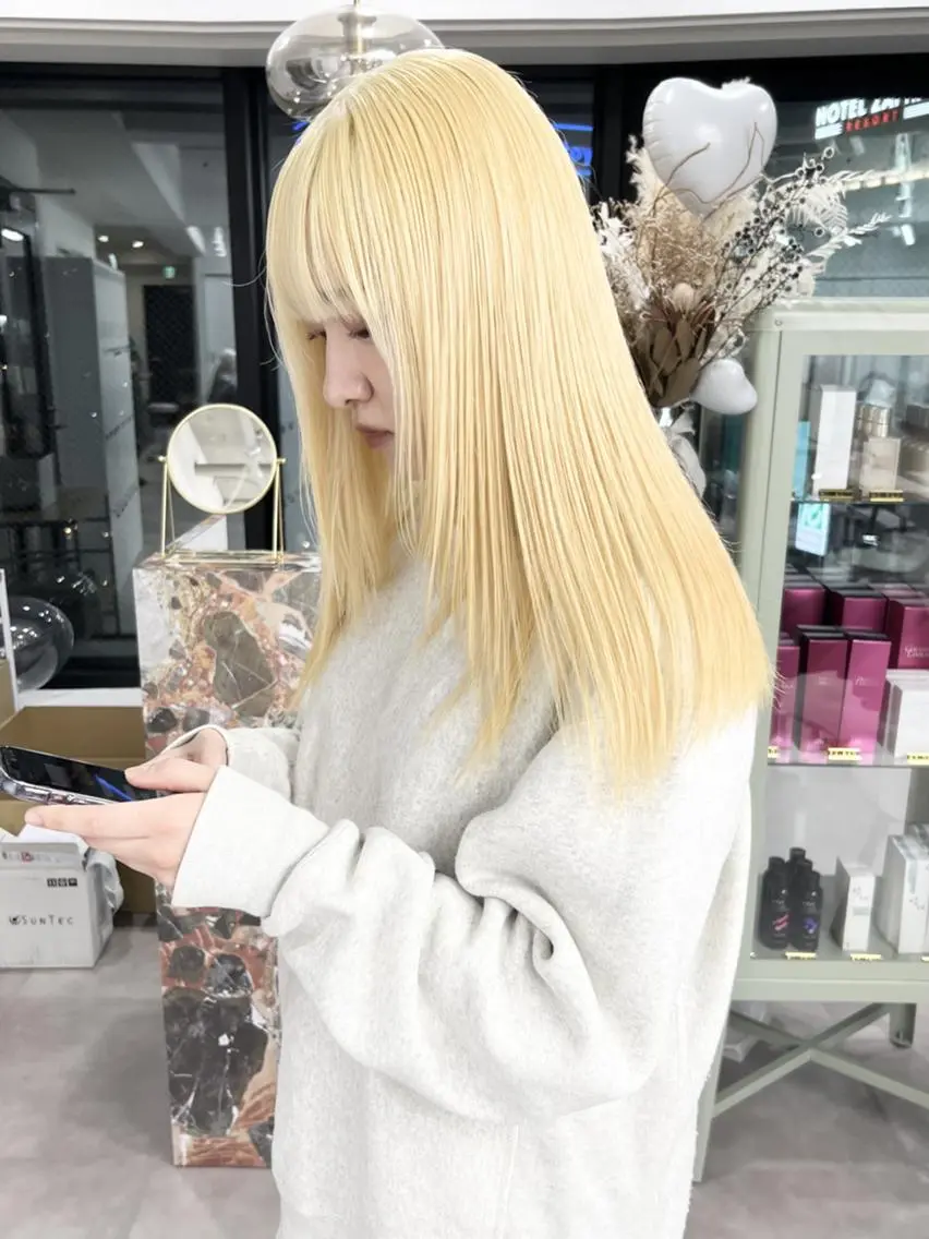 ロング カラー ブロンド ロング 中明度/透明感 🥀那波のヘアスタイル