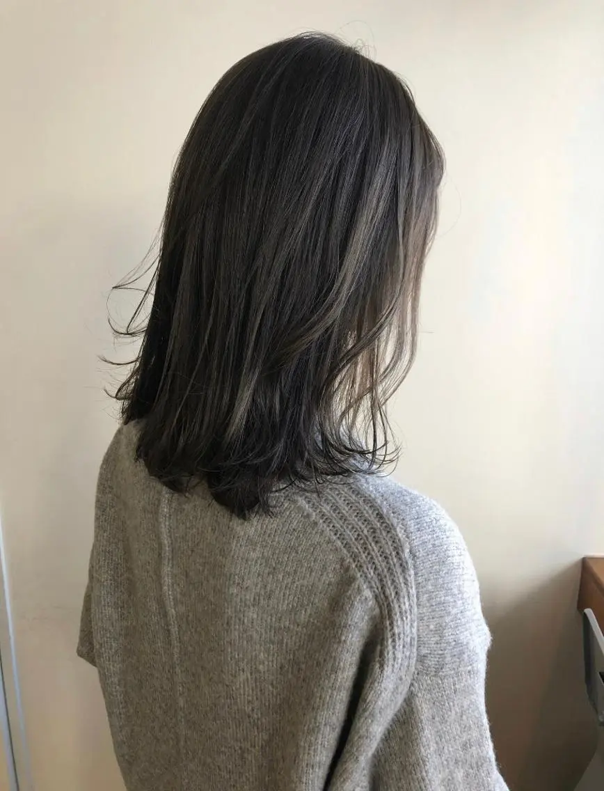 カラー ブリーチ 透明感カラー ブリーチなしカラー ナチュラル大人っぽい スタイル　MAORIのヘアスタイル