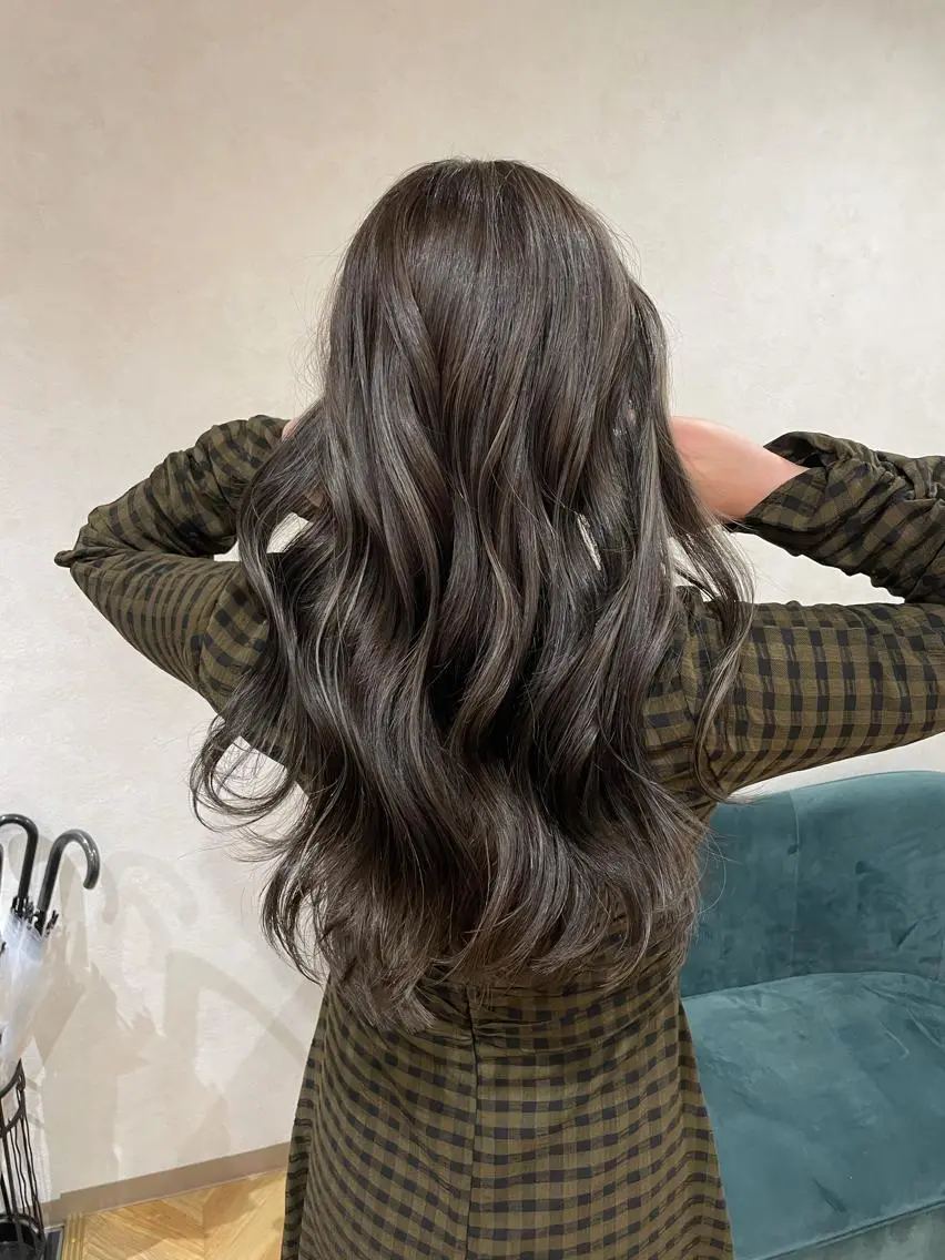 ロング カラー クドウレイ fifth神南のヘアスタイル