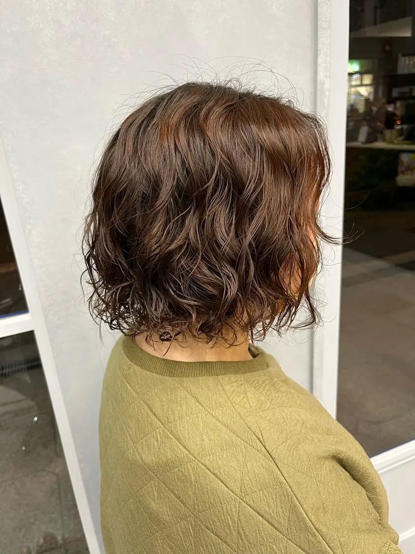 ミディアム パーマ カット パーマ 🦩レイヤー|透明感 カラー🦩makoのヘアスタイル
