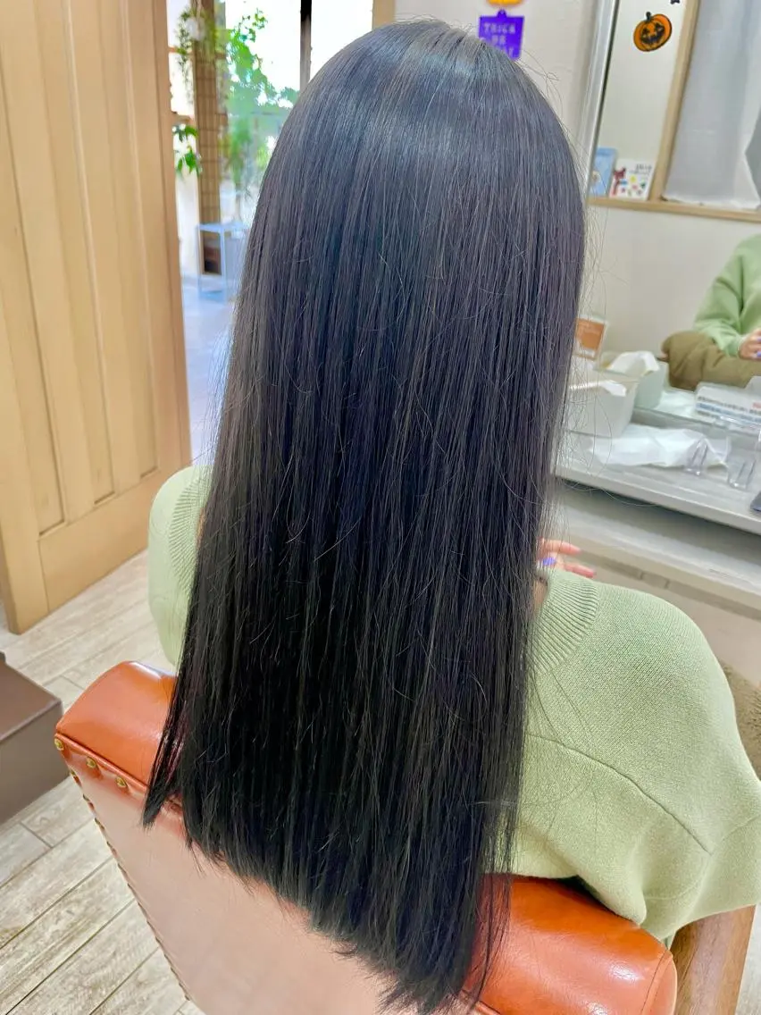 ロング カラー ブリーチ ブルーカラー ブルージュ 村山 かほのヘアスタイル