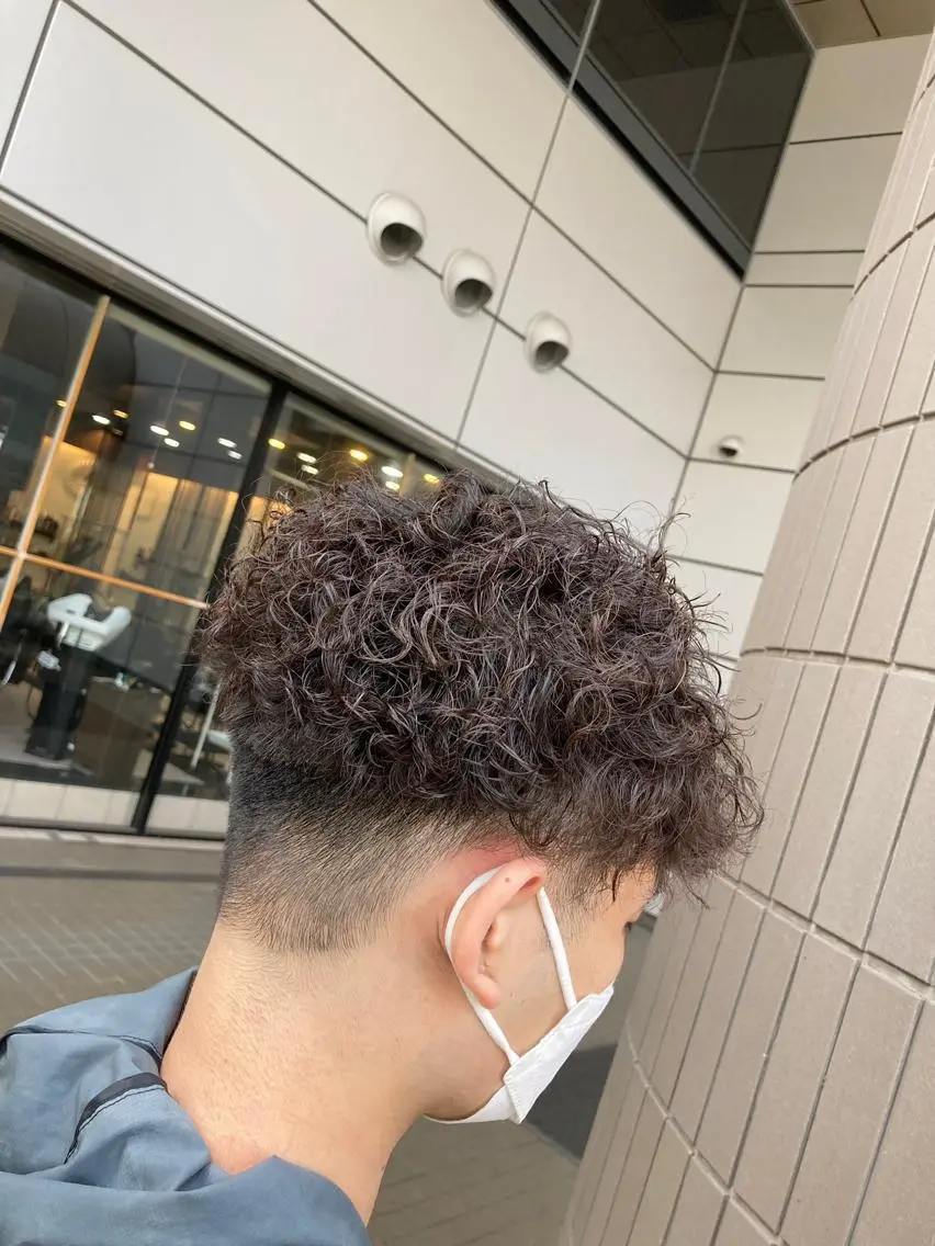 パーマ メンズ メンズパーマ ツイストスパイラルパーマ スパイラルパーマ SHAFT Ieiriのヘアスタイル
