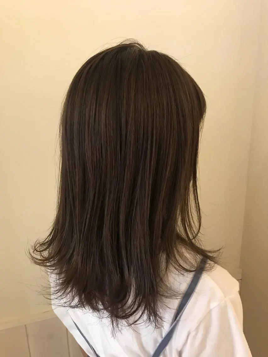 ミディアム カラー ブルーカラー ブルージュ ハイライトカラー ハイライト 清水　ちひろ ✄トップスタイリストのヘアスタイル