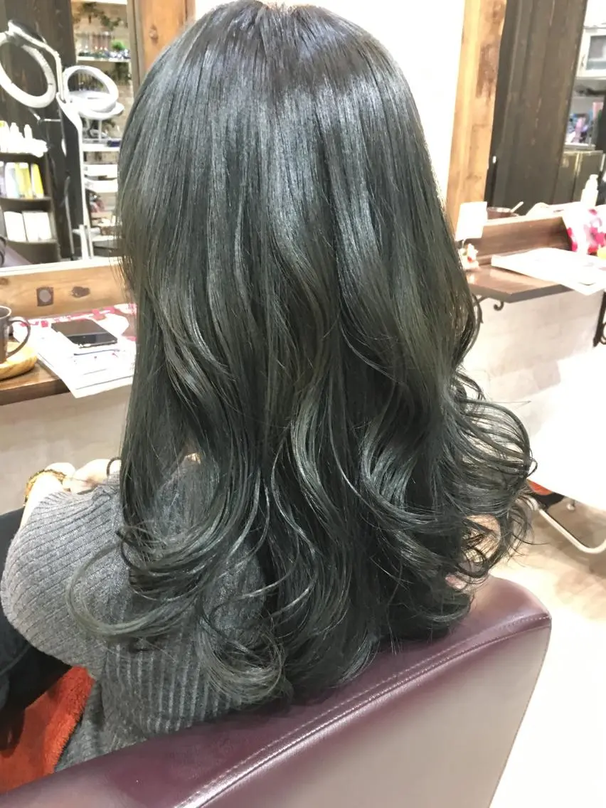 ミディアム カラー ダークグレー ヘアカラー 松本 亮のヘアスタイル