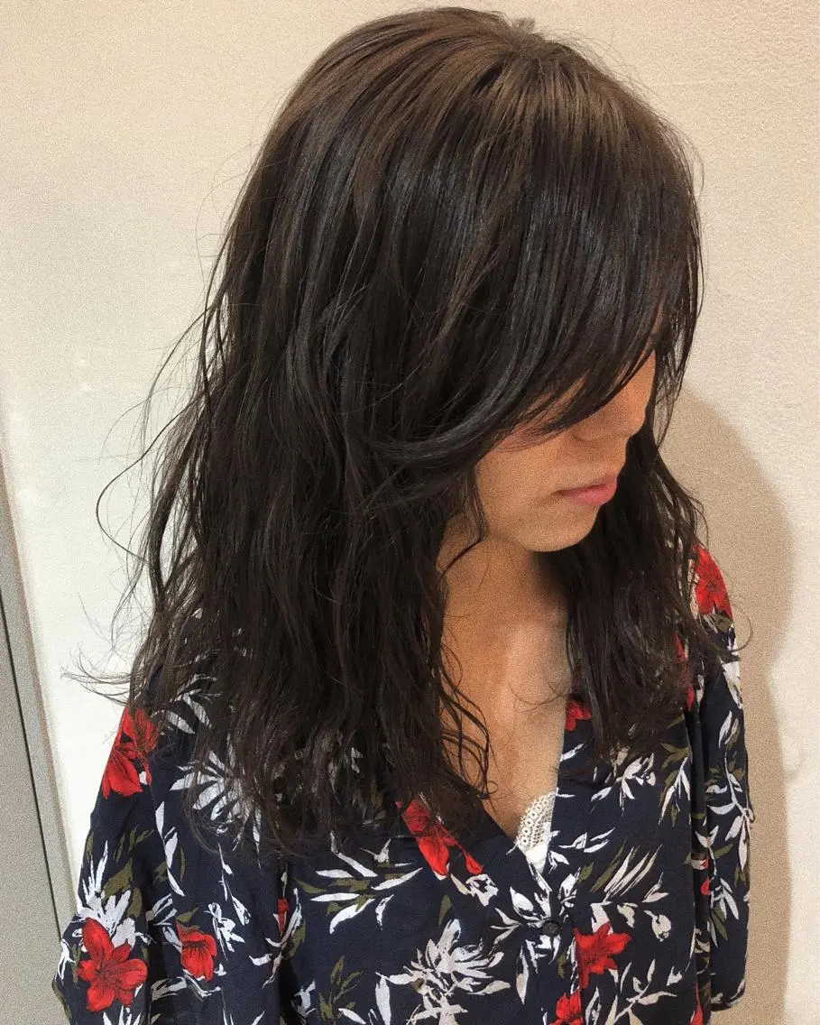 ロング アッシュ 比嘉 千咲のヘアスタイル