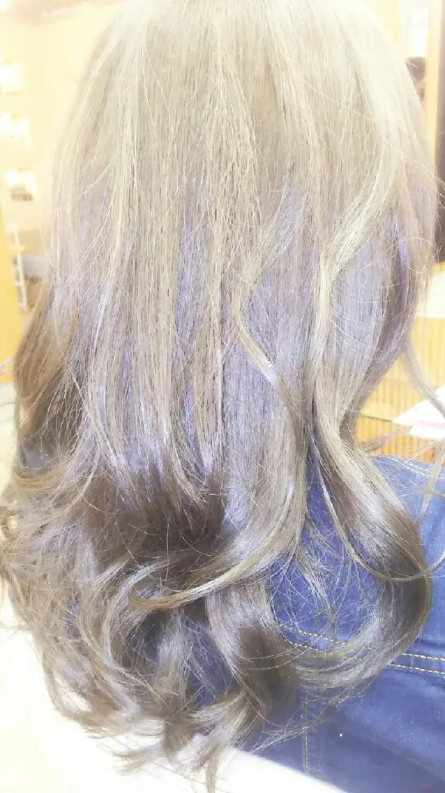 セミロング カラー グレージュ 脇田 雄大のヘアスタイル