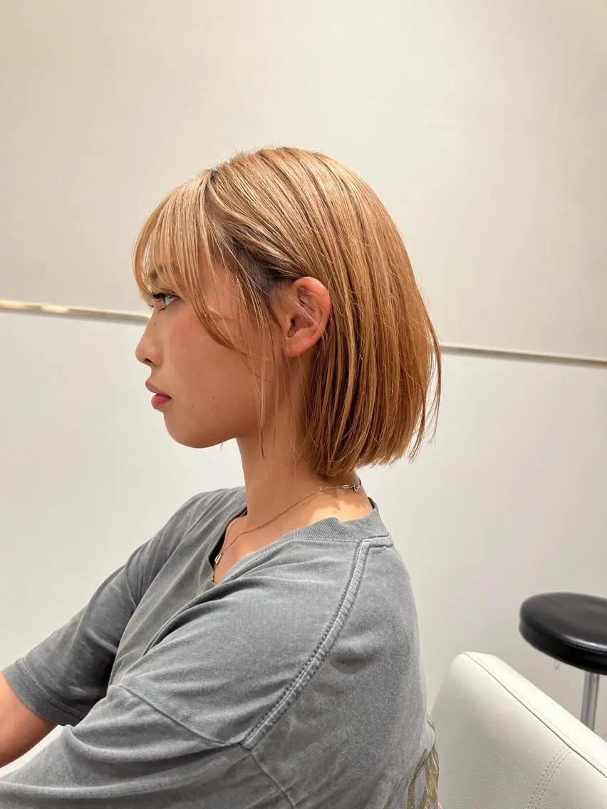 ミディアム カラー グレージュ ボブ カット ヘアカラー トリートメント レイヤー専門家 ダブルカラー修のヘアスタイル