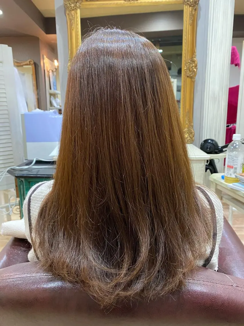 セミロング 縮毛矯正 東田 恋のヘアスタイル