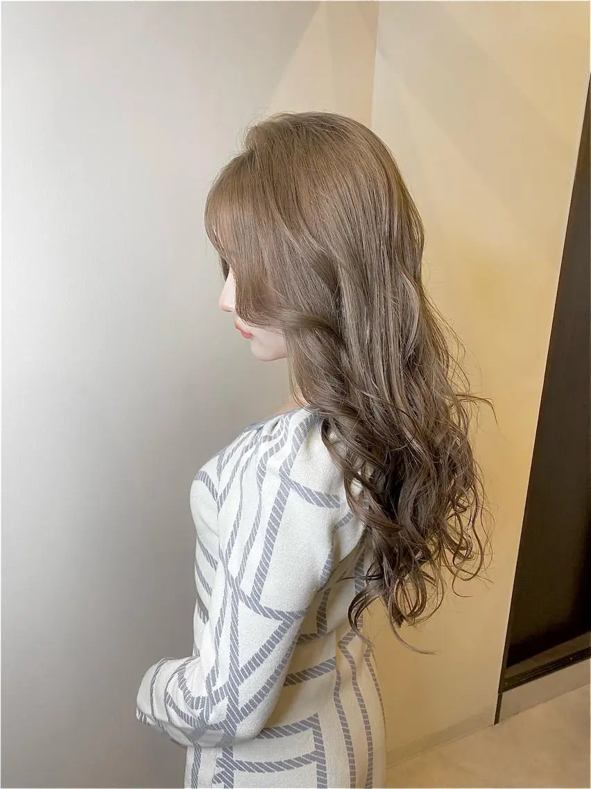 ロング ヘアカラー 横山 カミールのヘアスタイル