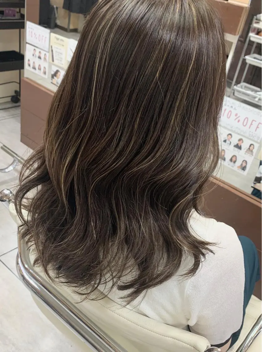 セミロング レイヤー/艶髪カラー 森本くるみのヘアスタイル