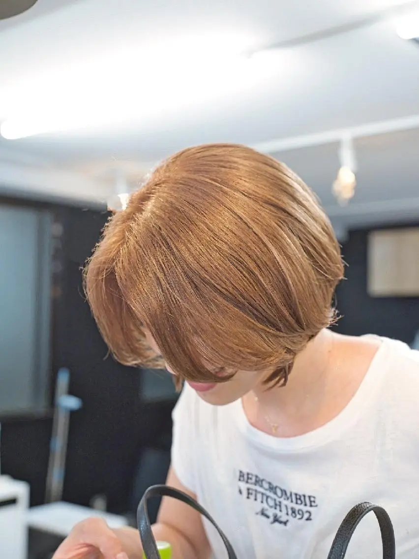 ショート カラー ベージュカラー ブリーチ トリートメント カット ヘアカラー トリートメント 安藤悠里/ハイトーン /デザインカラーのヘアスタイル