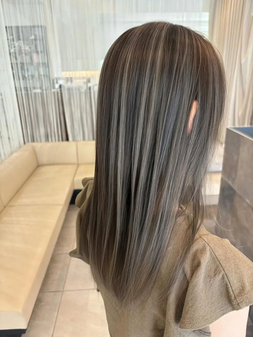 セミロング カラー ヘアカラー トリートメント lafit ラフィット 下大利のヘアスタイル