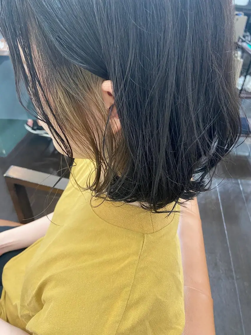 ミディアム カラー イヤリングカラー 久木原 ゆりのヘアスタイル