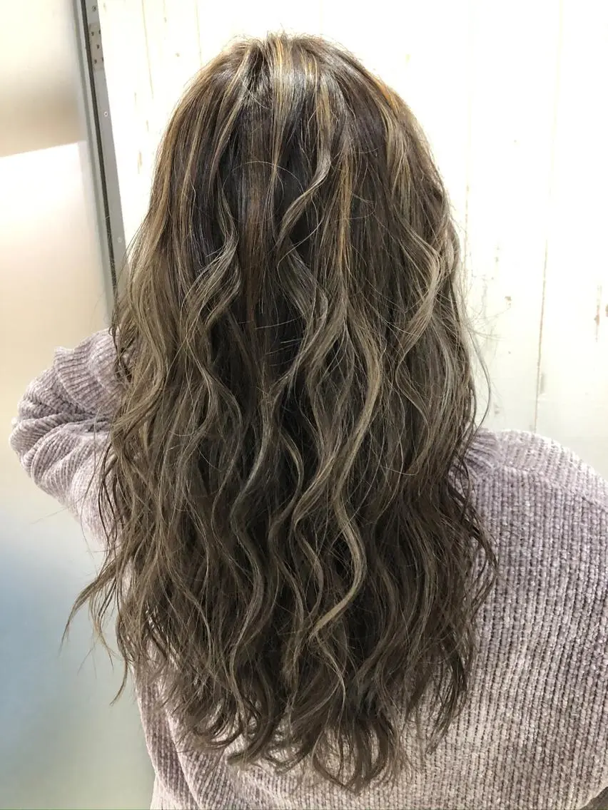 ロング カラー 🧡可愛い色落ち🧡 ハイトーン特化🧡のヘアスタイル
