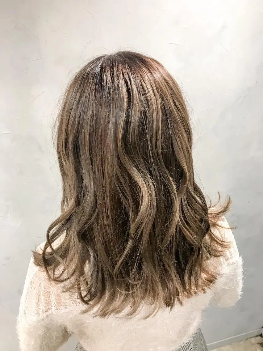 ロング カラー カット ヘアカラー トリートメント 江畑 匠 新宿三丁目 徒歩30秒⭐️のヘアスタイル