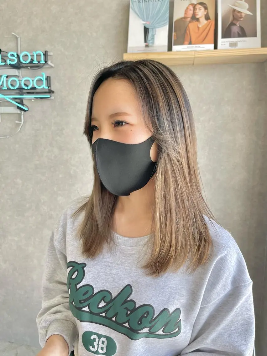 セミロング カラー カット ヘアカラー トリートメント 一ノ瀬 暁のヘアスタイル
