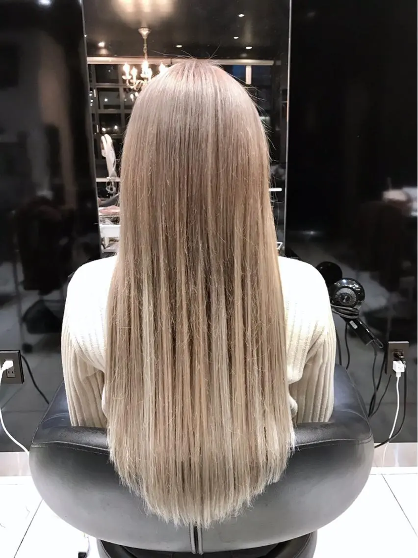 ロング カラー ベージュカラー ホワイトベージュ 女性リピ90%🍨 🩷佐藤みずきのヘアスタイル