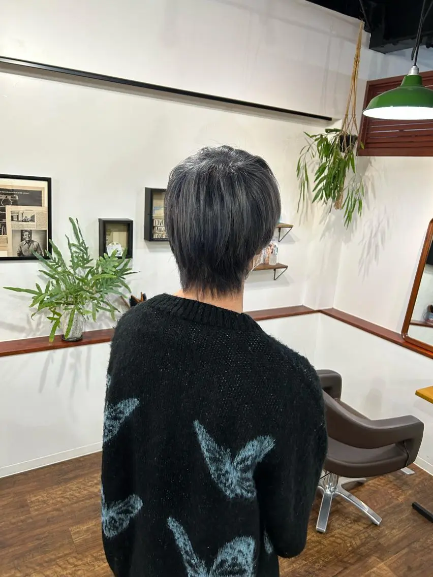 カラー 橋本 愛唯のヘアスタイル
