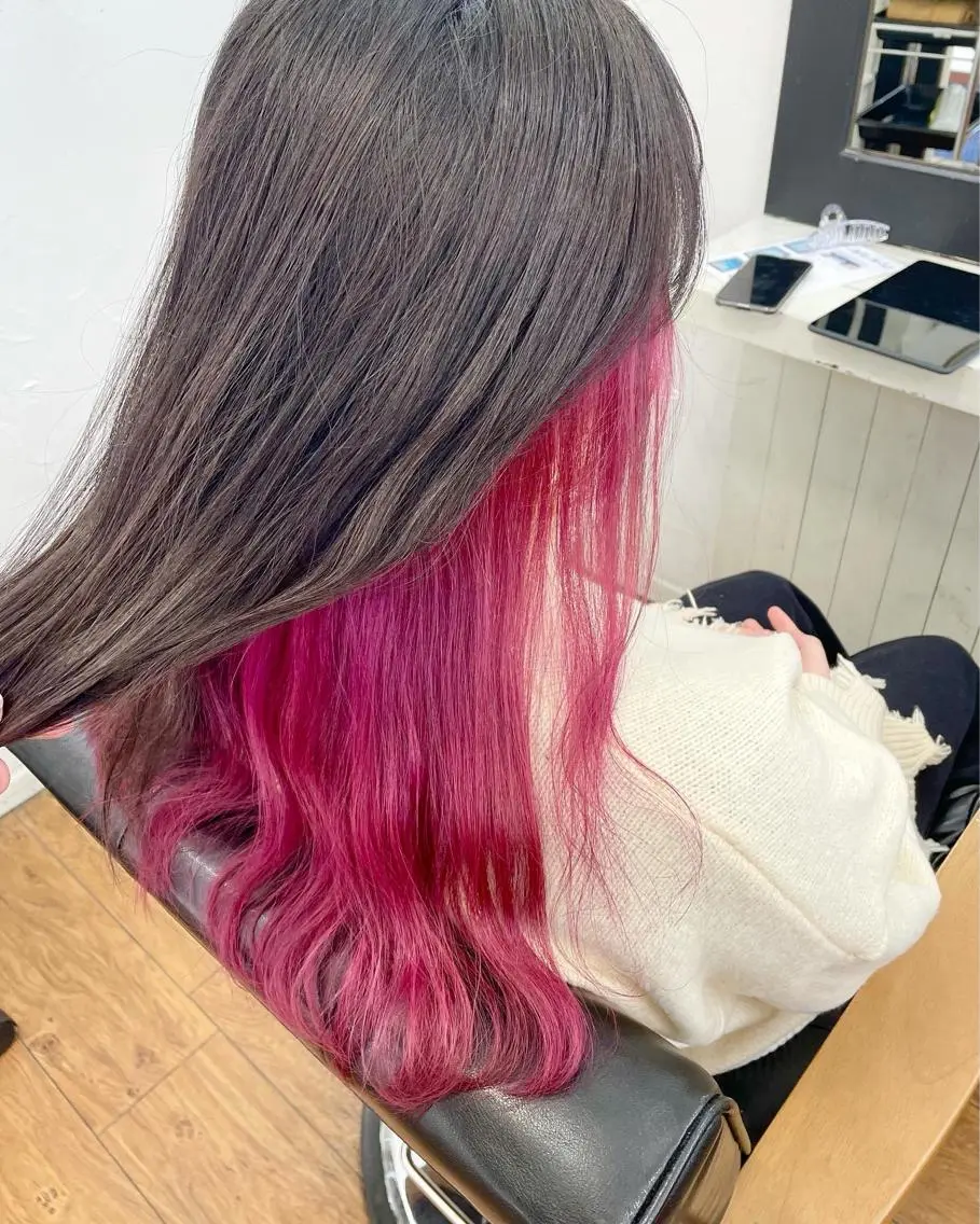 ロング 青木 優歩のヘアスタイル