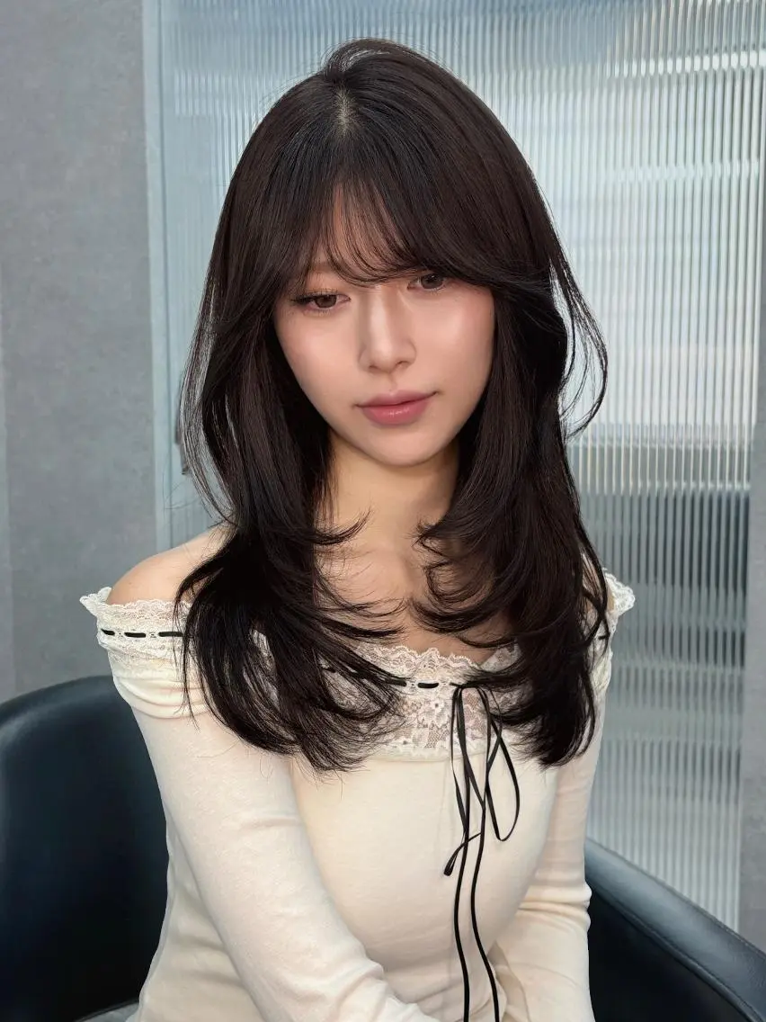 ミディアム ミディアムレイヤー 韓国風ヘア レイヤーカット カット ヘアカラー トリートメント 楠田 美空のヘアスタイル