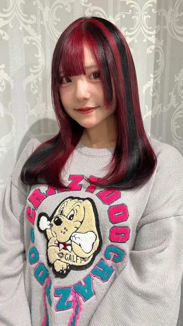 セミロング カラー 黒髪 レッドカラー ⭐️横浜ブリーチ特化 美容師 堤涼⭐️のヘアスタイル