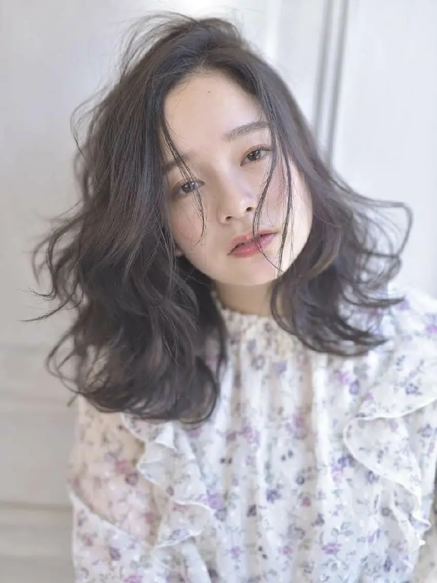 ミディアム カット ヘアカラー ヘッドスパ AVANCE. 広島本通店のヘアスタイル