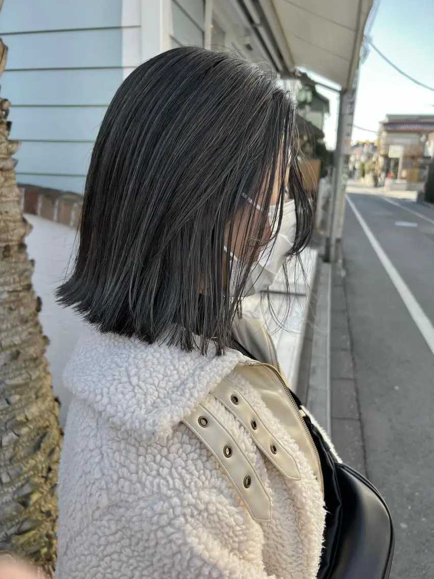 ミディアム カラー 鷺谷 玲奈のヘアスタイル