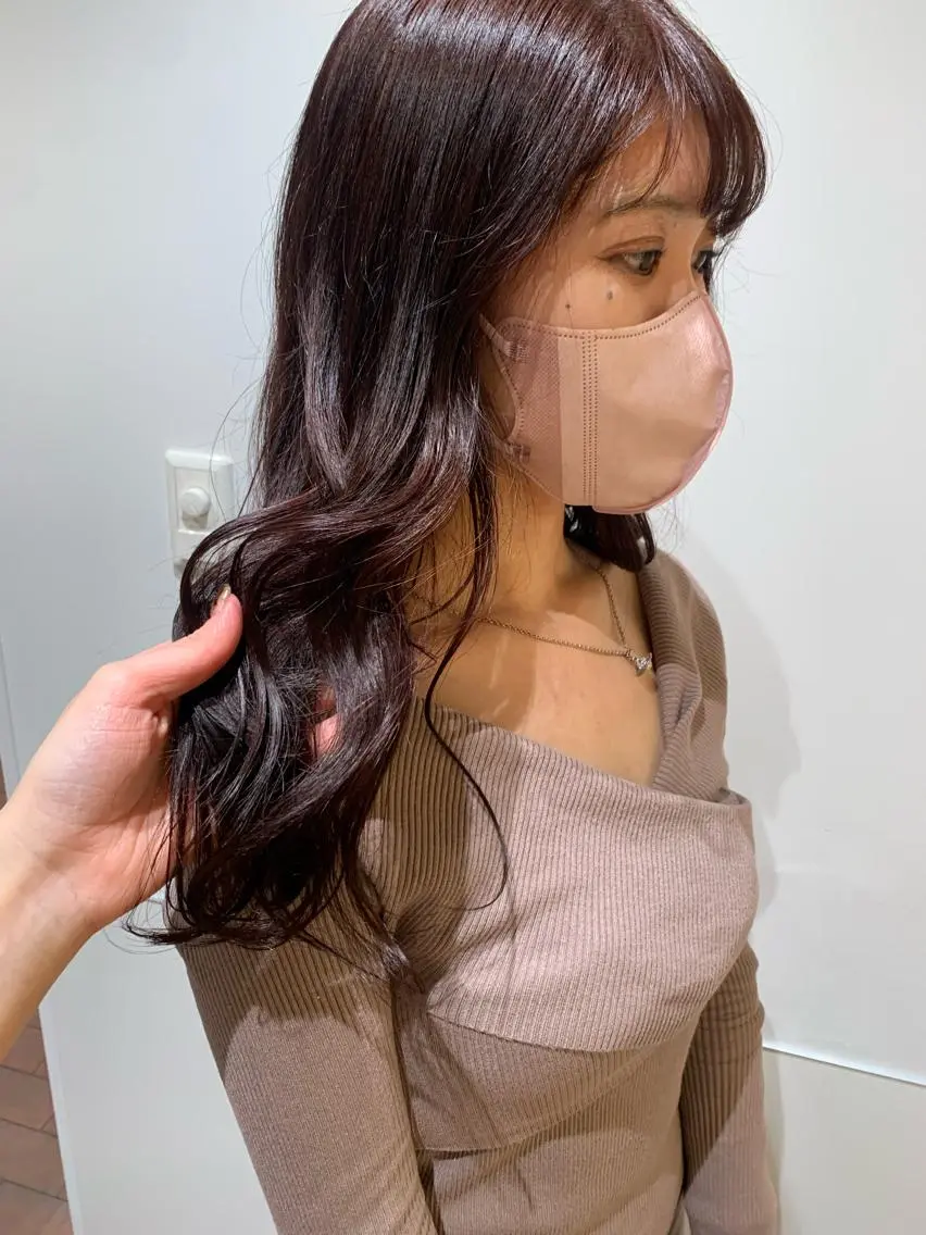セミロング カラー ピンクカラー カット ヘアカラー トリートメント 片岡 由依のヘアスタイル